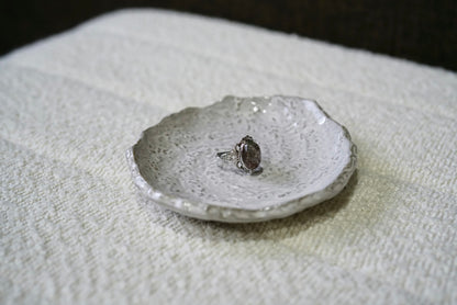 Oval Lilac Garden Quartz Ring
